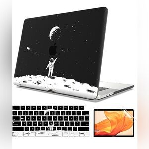 MacBook Pro 14 Hard Shell Case, keyboard, mouse pad